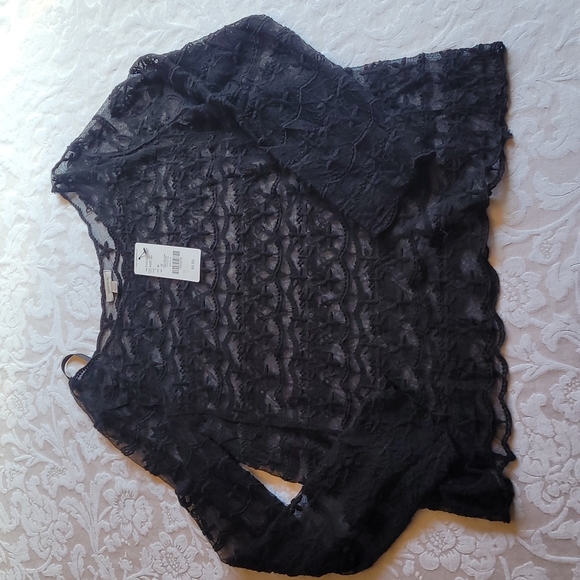 Cute Black Top - Picture 1 of 4